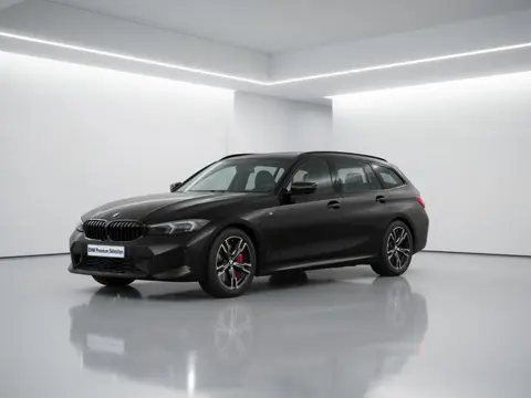 BMW 3 Serie Touring 330e M-Sport Pro | Panorama | Camera | 18" | Adaptieve LED koplampen