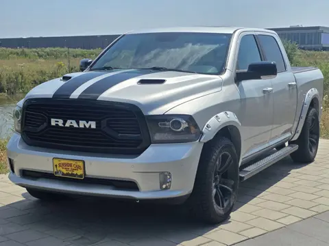 Dodge Ram 1500 SPORT CREW CAB 4X4 5,7 LTR V8 AUT. LUCHTVERING