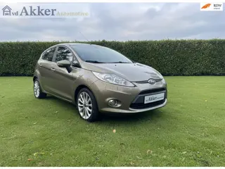 Ford Fiesta 1.25 Trend I Nwe APK I Trekhaak I Stoel vw I Voorruit vw I ACC I Zeer netjes!