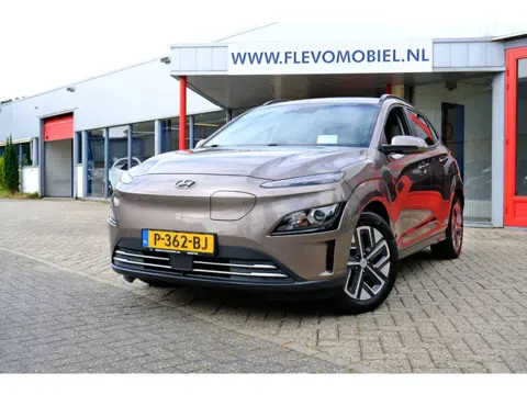 Hyundai Kona EV Fashion 64 kWh Aut. Navi|1e Eig|Cam|Clima|LMV|HUD