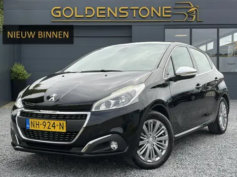 Peugeot 208 1.2 PureTech Allure D-riem vv in 2022,2e Eigenaar,110pk,Dealer Onderhouden,Pano,Carplay,