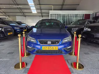 Seat Leon 2.0TDI ORIGINAL FR PANORAMA!