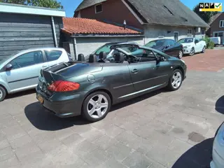 Peugeot 307 CC 2.0-16V OXYGO Zeer lux,s Airco ecc, NL auto met groot beeld nav