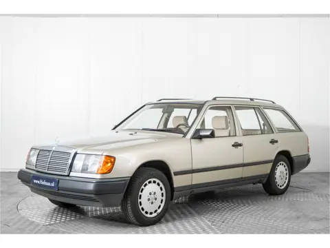 Mercedes-Benz 230TE Combi (bj 1987)
