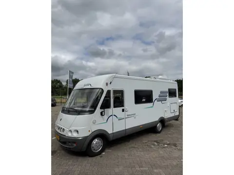 Fiat 230 HYMER 644 B CAMPER - AIRCO LUCHTVERING - INBOUWGASTANK - ZONNENPANELEN 6 slaapplaatsen