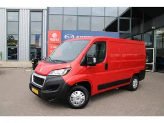 Peugeot Boxer 330 2.2 BlueHDi 120pk L1H1 Premium Airco Navi Camera Trekhaak BPM-vrij 1e eigenaar dea