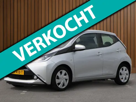 Toyota Aygo 1.0 VVT-i x-play 5-Deurs | Camera | Airco | Incl Garantie | NAP
