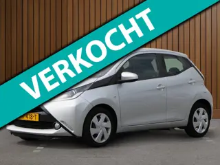 Toyota Aygo 1.0 VVT-i x-play 5-Deurs | Camera | Airco | Incl Garantie | NAP