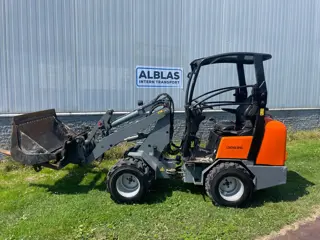 Giant 263S giant kniklader shovel (bj 2016)