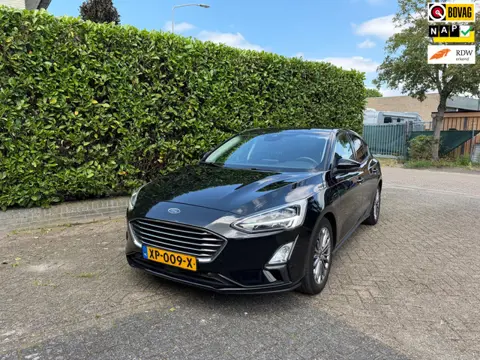 Ford Focus 1.0 EcoBoost Titanium Business 5 drs
