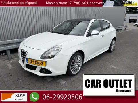 Alfa Romeo Giulietta 1.4 T Distinctive Pano AUTOMAAT LM Navi --Inruil Mogelijk--