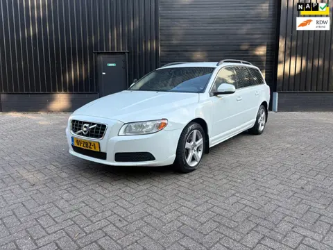 Volvo V70 2.4 D5 Momentum| EXPORT EX BPM