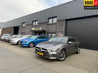 Mercedes-Benz A-Klasse 180 Business Solution AMG | 1E EIGENAAR | 12MND GARANTIE | LED | CARPLAY | CR
