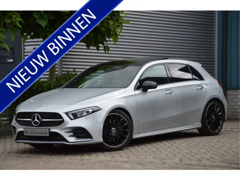 Mercedes-Benz A-Klasse 250 AMG Line PANORAMADAK | SFEERVERLICHTING | NIGHT-PAKKET | KEYLESS | LED | 