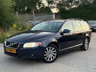 Volvo V70 1.6 T4 Limited Edition Airco Cruise Leder Navi PDC