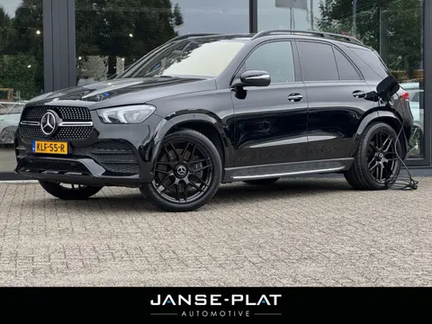 Mercedes-Benz GLE 350 e AMG 4M Pano | Luchtvering | Trekhaak | Massage |