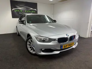 BMW 3-serie 320i High Executive - Head-up - Automaat - Airco - NAP - APK 2027