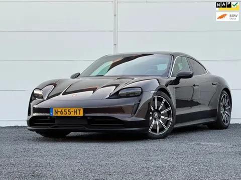 Porsche Taycan 79 kWh Org NL 1e Eig Dealer ondh SOH 89% Sportchrono 20 inch met 4 nwe Pirelli EV ban