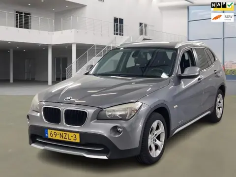 BMW X1 SDrive18i|AUT|TREKHAAK|PSENSOREN|AIRCO|CRUISE|VAKANTIE KLAAR