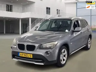 BMW X1 SDrive18i|AUT|TREKHAAK|PSENSOREN|AIRCO|CRUISE|VAKANTIE KLAAR