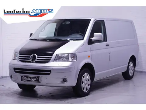 Volkswagen Transporter 2.5 TDI 130 pk 5 Cilinder, Youngtimer Airco 16" LMV, Trekhaak, PDC V+A, 3-Zit