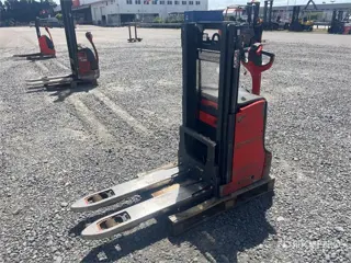 Linde D08 Electric Stacker (bj 2021)