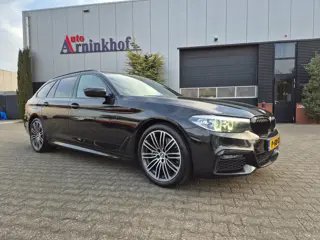 BMW 5-serie Touring 530i xDrive High Executive , Pano,