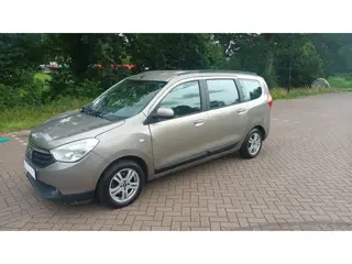 Dacia Lodgy 1.6 7 persoons / Airco