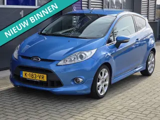 Ford Fiesta 1.4 Trend Sportieve uitvoering!