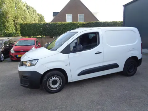 Peugeot Partner 1.2 PureTech Premium Airco, navigatie, PDC, Carplay/android auot