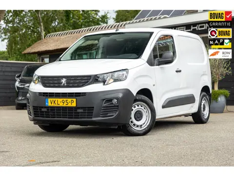 Peugeot Partner 1.2 PureTech Premium Airco I Parkeersensoren I Cruise control I Navigatie I Benzine 