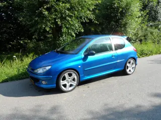Peugeot 206 2.0-16V RC