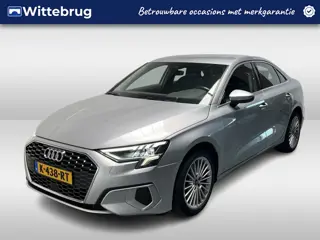 Audi A3 Limousine 30 TFSI Business edition / AUTOMAAT/ PARKEER SENSOREN/ SMARTPHONE INTERFACE/ CRUIS