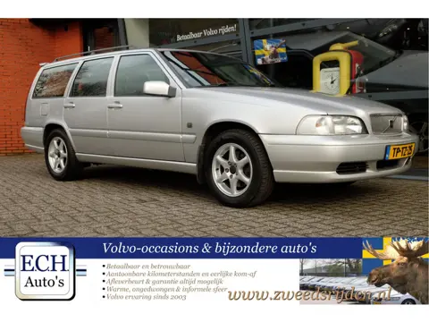 Volvo V70 2.5 144 pk, Lage km-stand! Airco, Trekhaak
