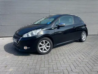 Peugeot 208 1.2 VTi Allure met airco / cruise / lmv / elek pakket