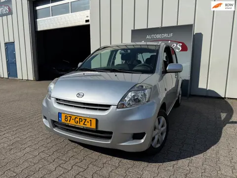 Daihatsu Sirion 2 1.0-12V Premium / NAP /