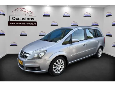 Opel Zafira 2.2 Temptation. Airco , 7 persoons , parkeersensoren !