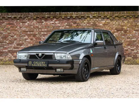 Alfa Romeo 75 3.0 V6 "Restored and rebuilt" Restored by an enthusiast with an eye for detail,Livery 