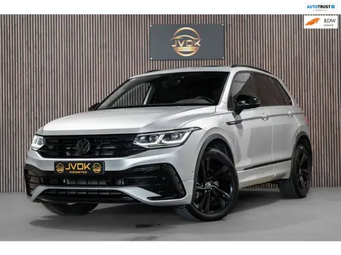 Volkswagen TIGUAN 2.0 TSI DSG 4Motion R-line LEDER PANO IQ HK CAMERA