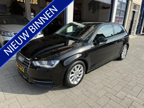 Audi A3 1.6 TDI Attraction Pro Line NL AUTO. (bj 2014)