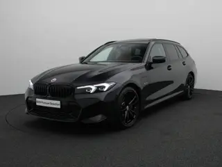 BMW 3-serie Touring 330e M Sportpakket | Glazen panoramadak | Trekhaak | Elektrisch verstelbare stoe