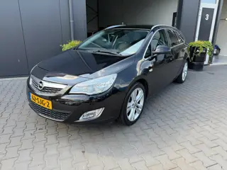 Opel Astra Sports Tourer 1.4 Turbo Cosmo