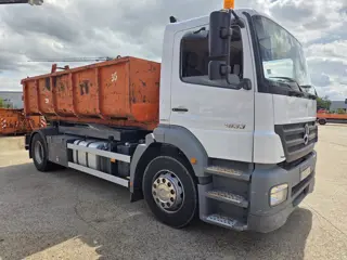 Mercedes-Benz Axor 1833 Hooklift system + hydr.lock