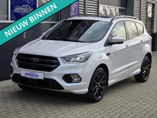 Ford Kuga 1.5 EcoBoost ST Line 182pk zeer luxe uitvoering!