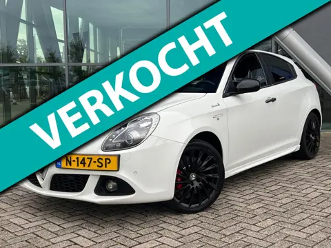 Alfa Romeo Giulietta 1.4 T Exclusive Automaat, Pano, Leder, Zeer Mooi!