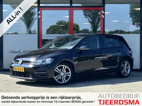 Volkswagen Golf 1.0 TSI Highline Business R | Lederen Bekleding | Stoelverwarming | Virtual Cockpit 