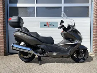 Honda SW-T 600 ABS FJS SILVERWING (bj 2011)