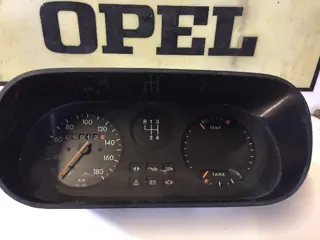 Kilometerteller cockpit Opel Kadett C 8974455