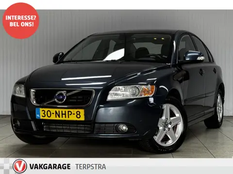 Volvo S40 2.0 Sport/ 17''LMV/ Airco/ Cruise/ Radio-CD/ Elek.Pakket/ Multi.Stuur/ PDC Achter/ Metalli