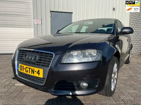 Audi A3 Sportback 1.4 TFSI Attraction Pro Line - Koppeling defect